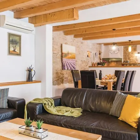 Istra - Four Bedroom With Private Pool Gračišće
