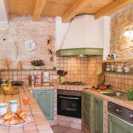 Istra - Four Bedroom With Private Pool Villa Gračišće